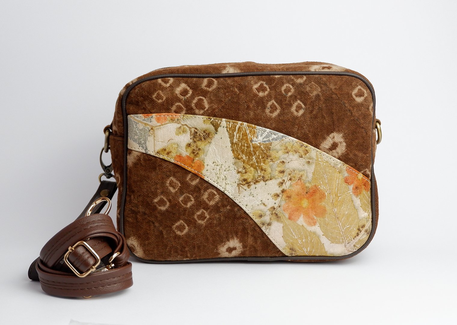 Pouch Gambo Kombinasi Ecoprint Coklat Moka